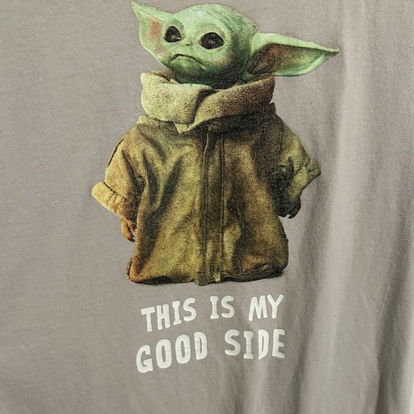 Star‎ Wars Gray T-Shirt with Grogu Design - Picture 2 of 4
